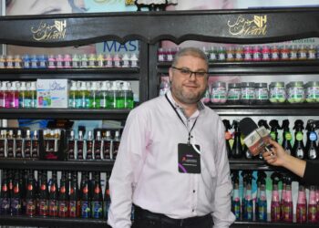 منتجات مميزة لشركة #سويت_هارت خلال المعرض الدولي للتجميل والعناية بالجسم.. صابون المارشميلو وشامبو الرماد