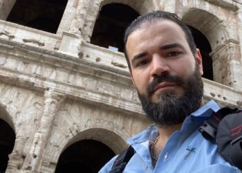 الدكتور بهاء كريم .. طبيب أسنان وهل سيطلق المهنة عبر اليوتيوب