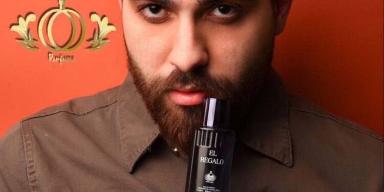 الفنان حيدر أحمد يطرح اعلان جديد مع جونيست للعطور الفرنسية .. بأيدي إبداعات إماراتية..