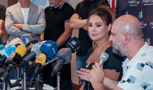 كارول سماحة تغني في قلعة دمشق