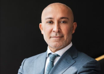 تكريم الرئيس التنفيذي ورئيس مجلس ادارة بنك العراق الاول رجل الاعمال كاوا جنيد في حفل توزيع جوائز الموركس دور في بيروت