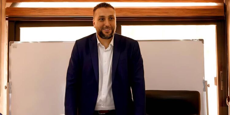 محمود الدج رؤية استثنائية وإدارة فعالة في تنشيط الاقتصاد السوري