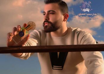 الفنان حيدر أحمد يطرح اعلان جاردينيا للعطور …بأيدي سودانية.