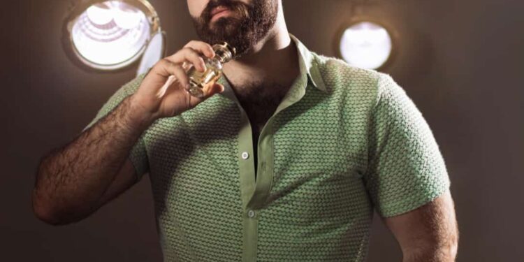 الفنان حيدر أحمد مع عطورات AINS الفرنسية ..في عيد الأضحى ٢٠٢٤