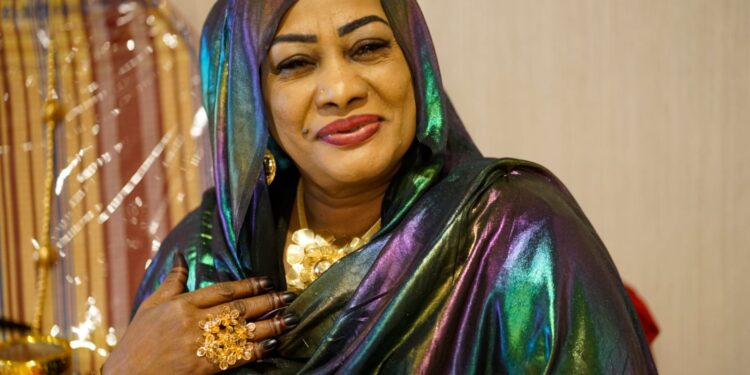 سيدة الأعمال انتصار الشيخ.. براند ستهم للعطور .. تعايد الإمارات بمناسبة العيد الوطني 53